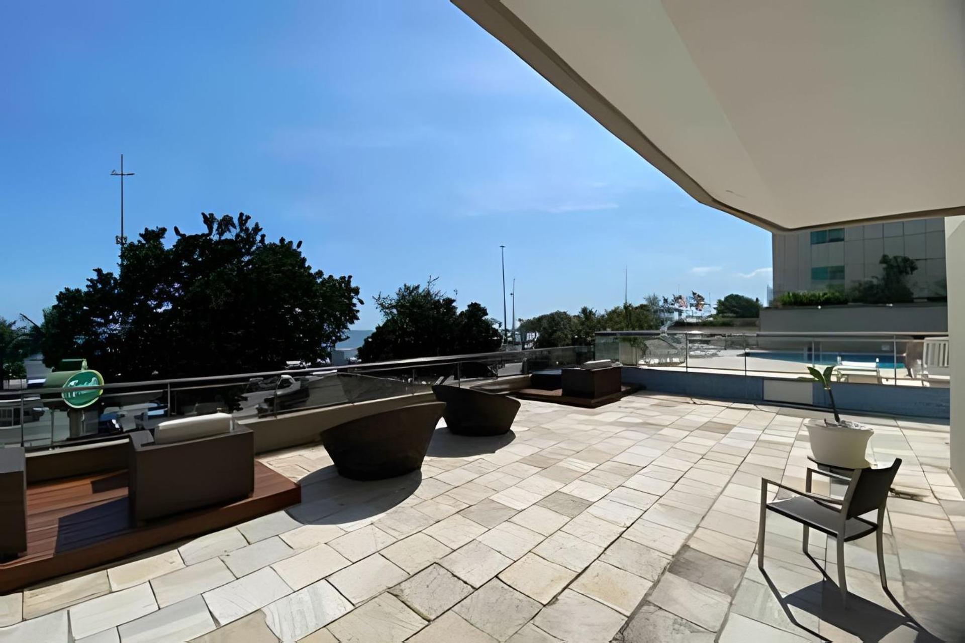 Apartamento Barra Palace Posto 3 Frente